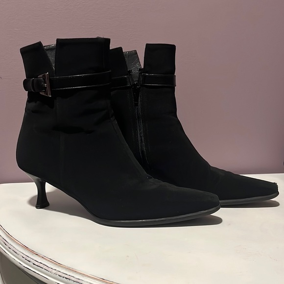 Stuart Weitzman booties 7.5 - Picture 1 of 16
